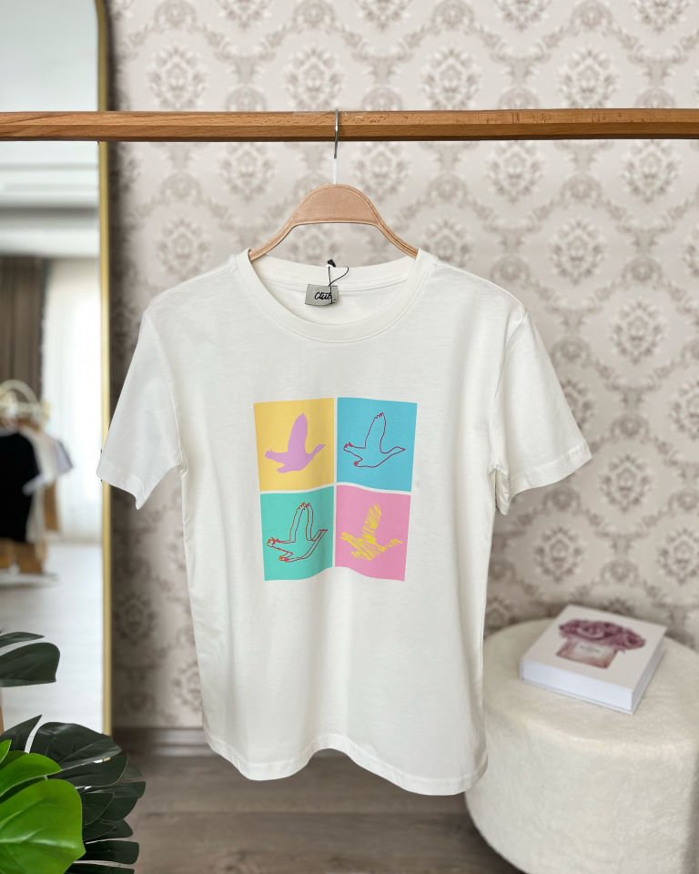 Dört Kuşlu Baskılı Tshirt